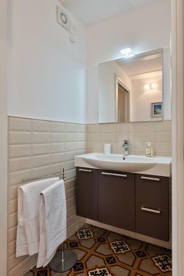 Apartments To Art Турин Екстер'єр фото